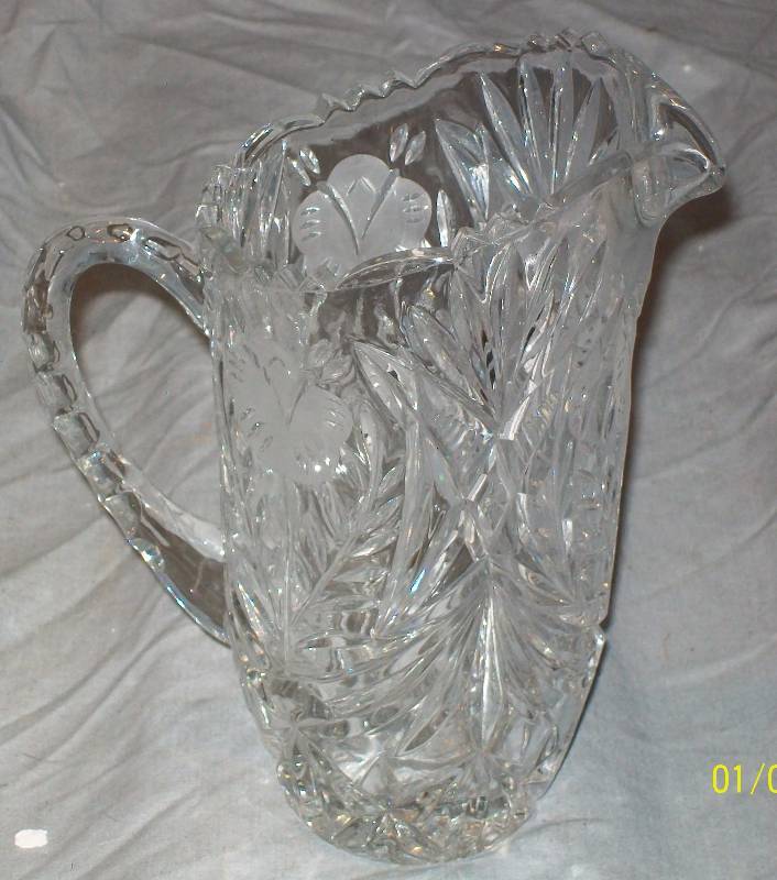 lot 79 image: Exquisite Vintage Clear CutEtched Flower VasePitcher
