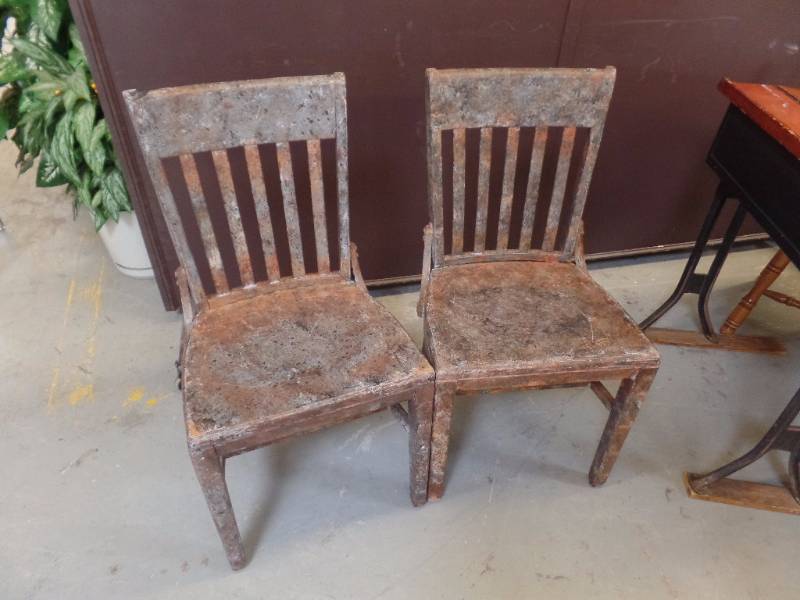 2 Chairs