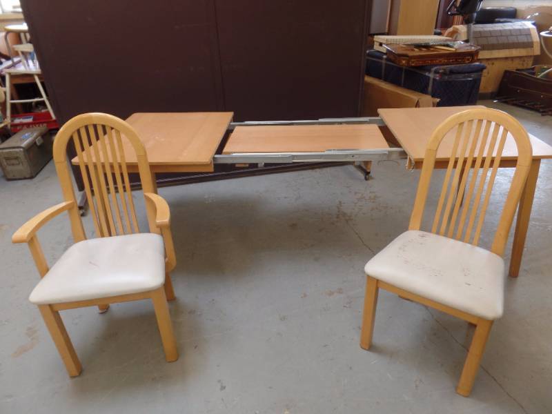 Table & 2 Chairs