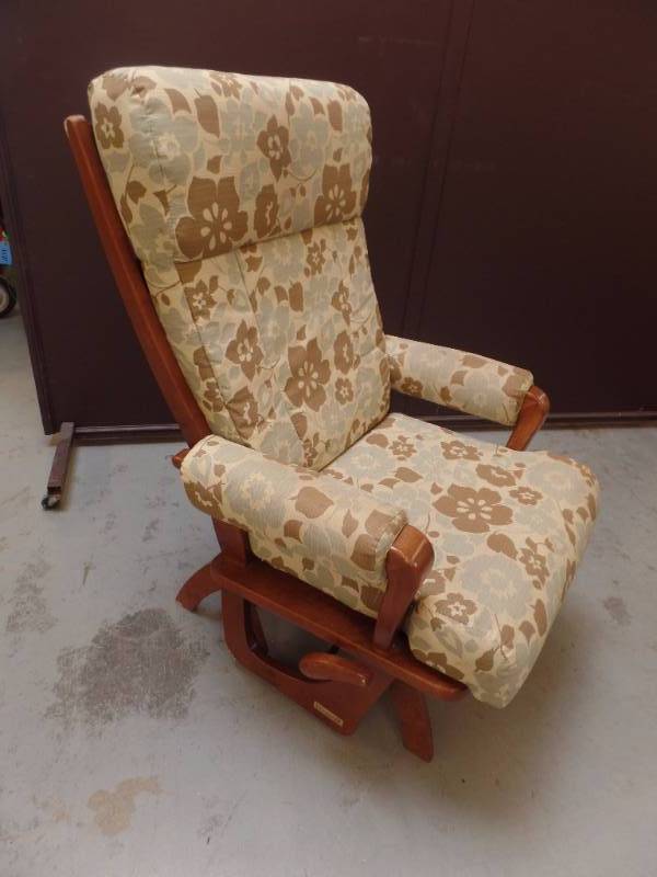 Dutayler Rocking Chair