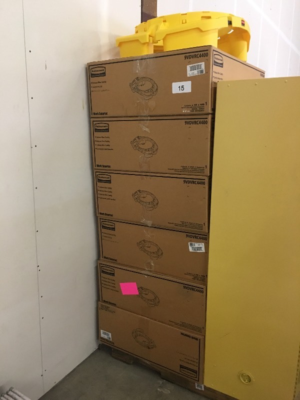 lot 15 image: Lot of garbage can caddies