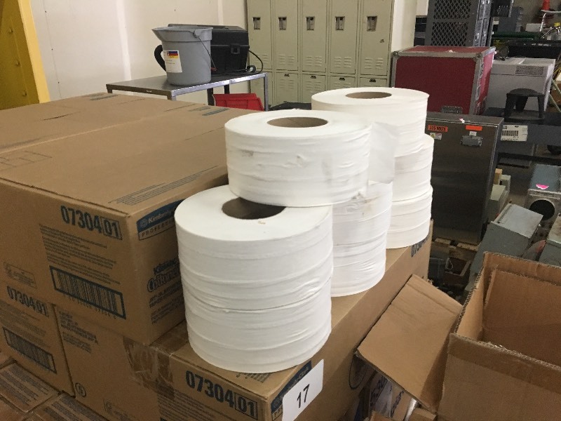 Lot of commercial toilet paper rolls Global Surplus November KBID