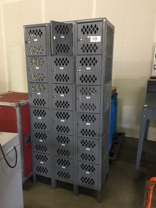 lot 115 image: Locker section