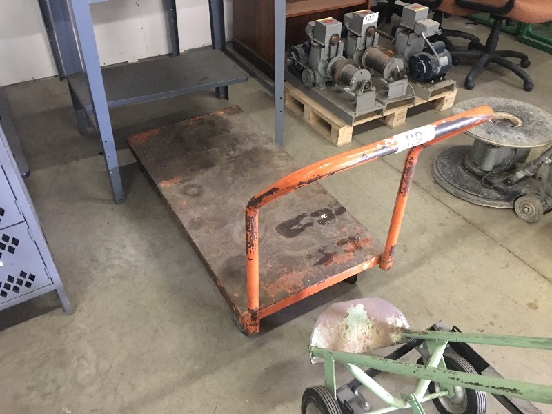 lot 119 image: Metal flat cart