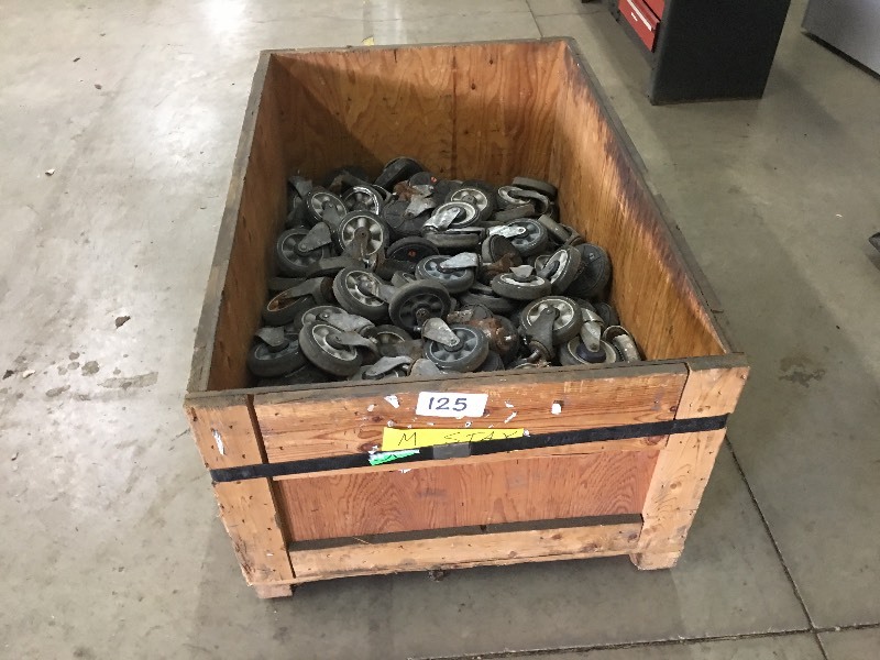 lot 125 image: Large lot of casters