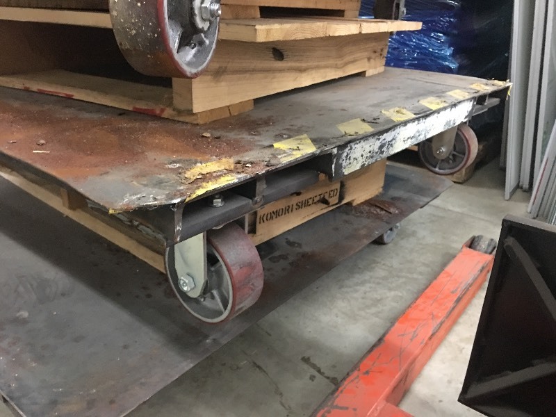lot 175 image: Flat rolling platform