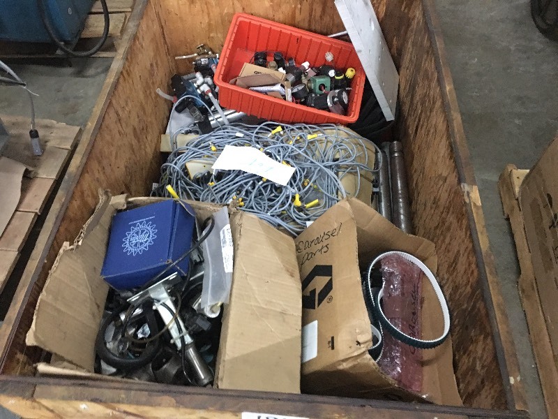 lot 181 image: Large wood crate lot