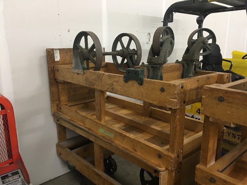 lot 185 image: Nutting wooden cart
