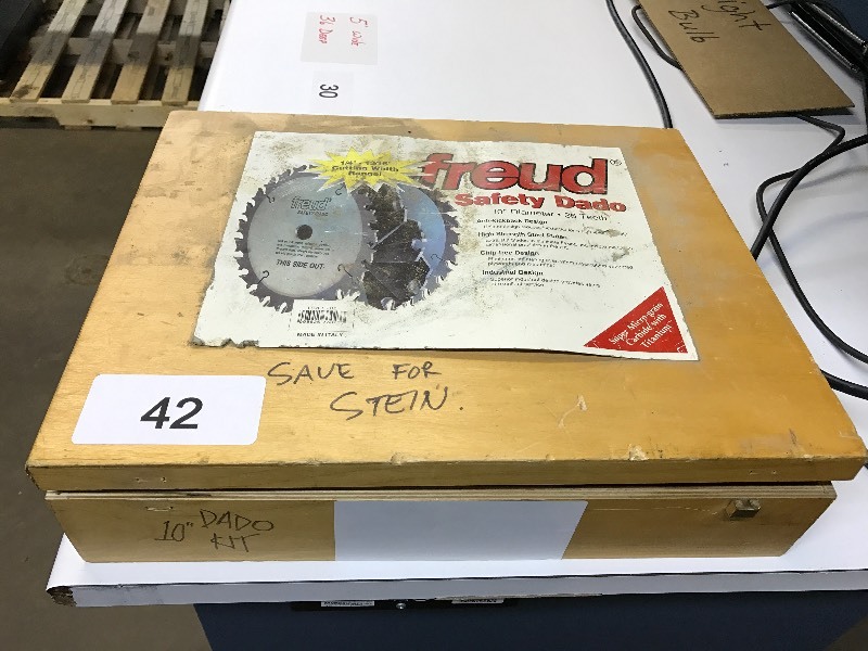 lot 42 image: Freud dado blade set