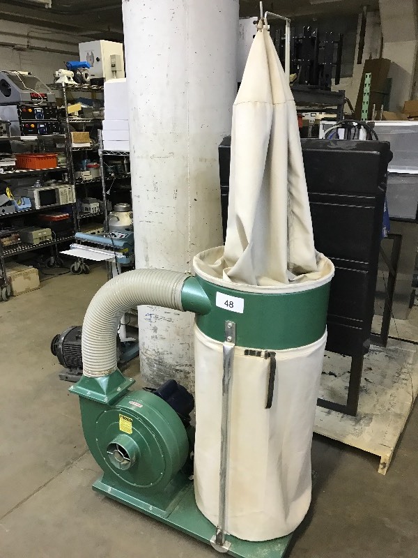lot 48 image: Grizzly dust collector