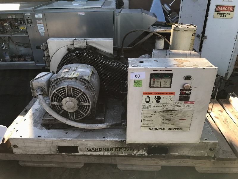 lot 60 image: Large air compressor