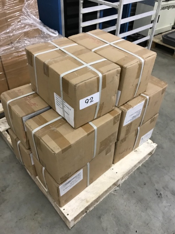 lot 92 image: Pallet lot of work gloves