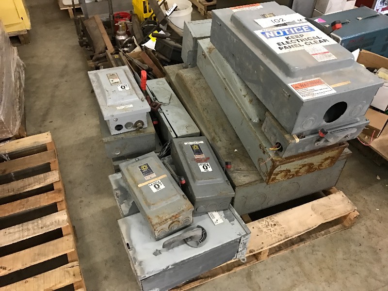 lot 102 image: Pallet lot