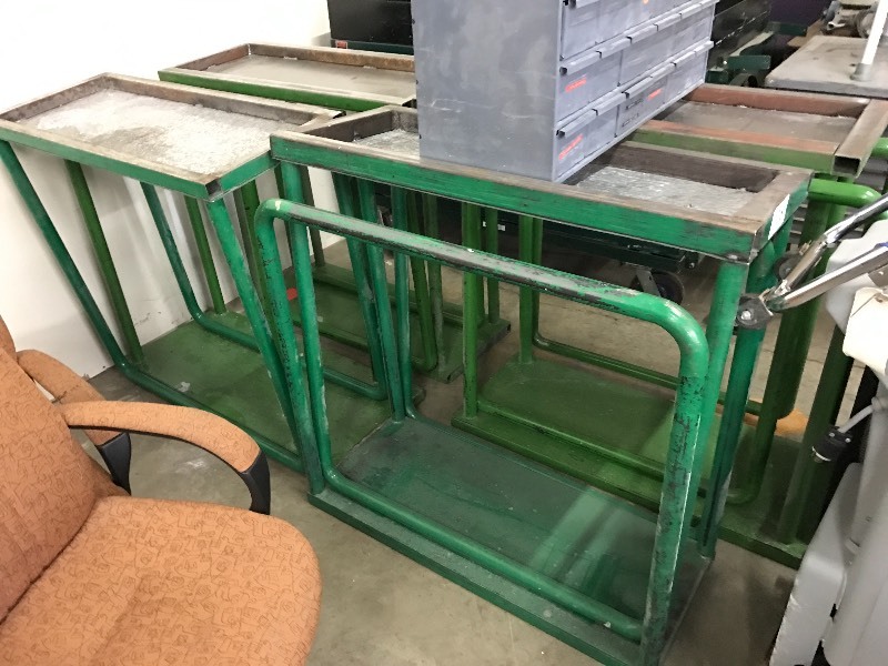 lot 128 image: Lot of 8 racks
