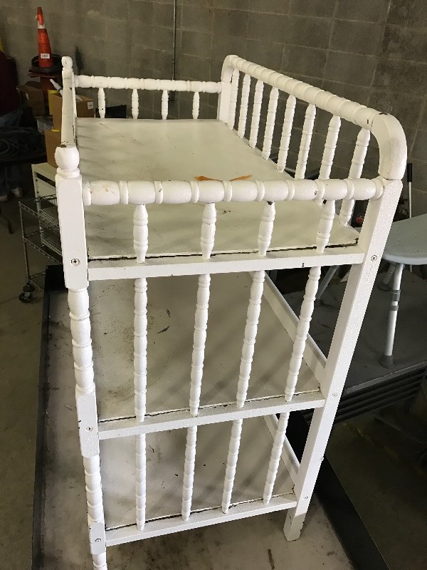 lot 134 image: Baby changing table