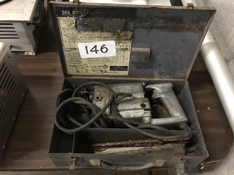 lot 146 image: Skil hammer drill