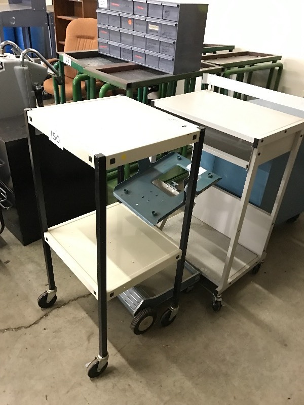 lot 150 image: Lot of 3 carts