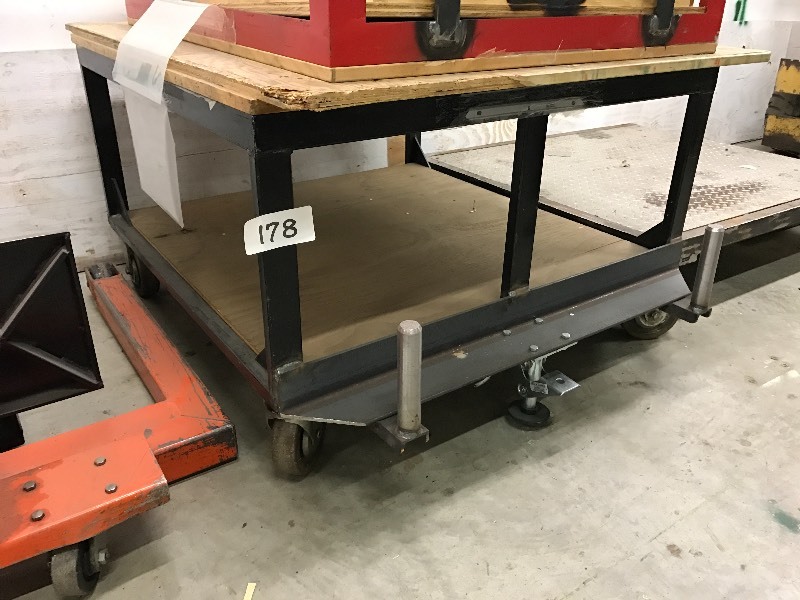 lot 178 image: Shop cart on wheels