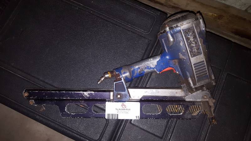 lot 15 image: Duo Fast Framing Nailer