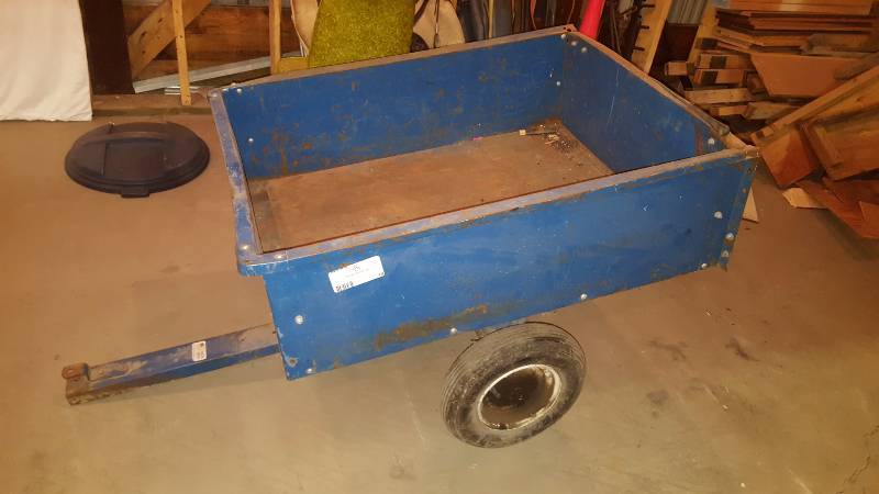 lot 19 image: UTVATVLawn Tractor Trailer