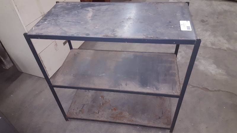 lot 99 image: Metal Shelving