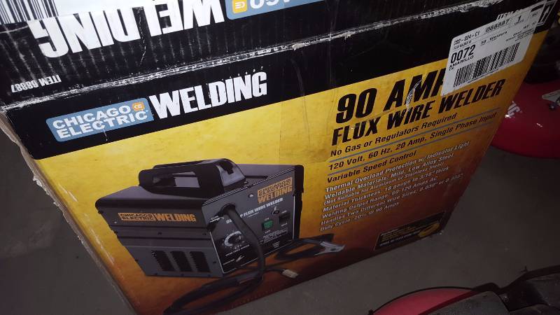 lot 46 image: Chicago Electric 90 Amp Flux Wire Welder