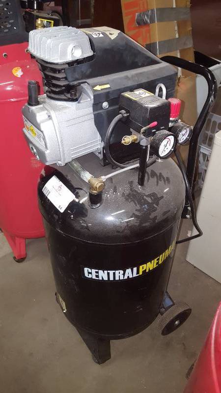lot 84 image: 21 Gallon Air Compressor