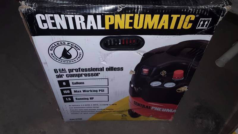 lot 31 image: 6 Gallon Air Compressor