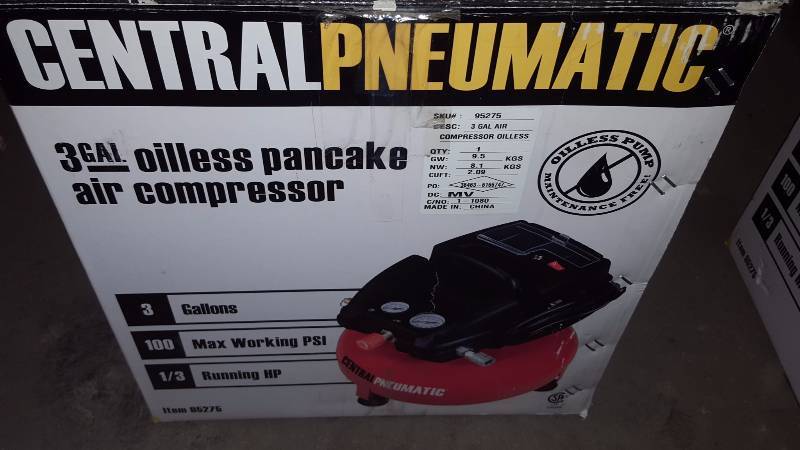 lot 30 image: 3 Gallon Pancake Air Compressor