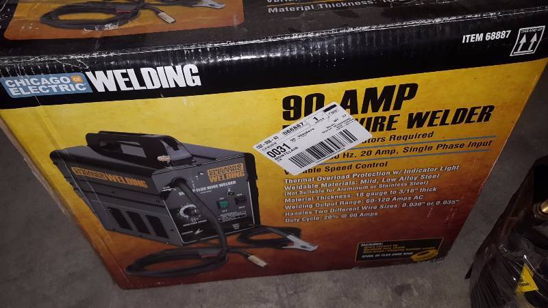 lot 59 image: Chicago Electric 90 Amp Flux Wire Welder