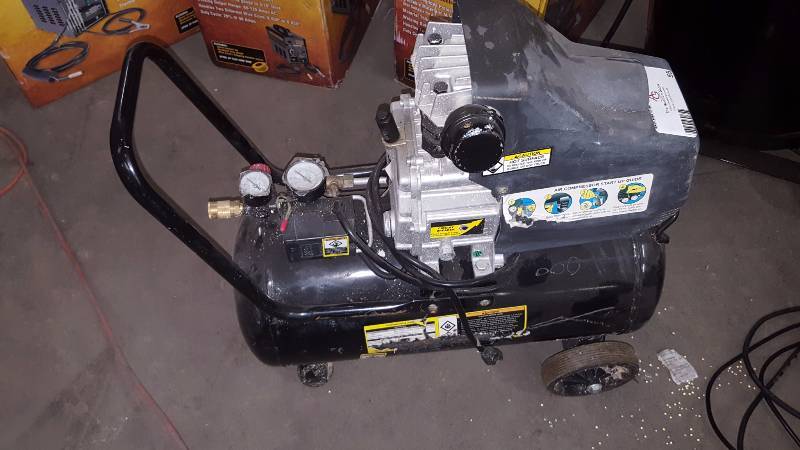 lot 55 image: 8 Gallon  Air Compressor