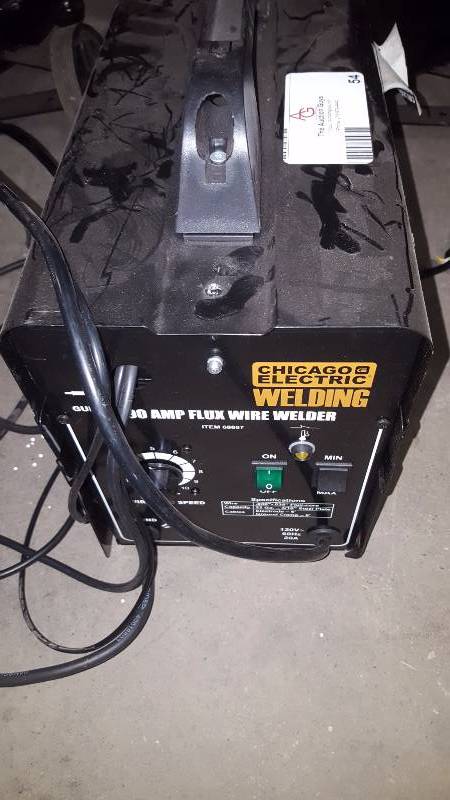 lot 54 image: Chicago Electric 90 Amp Flux Wire Welder