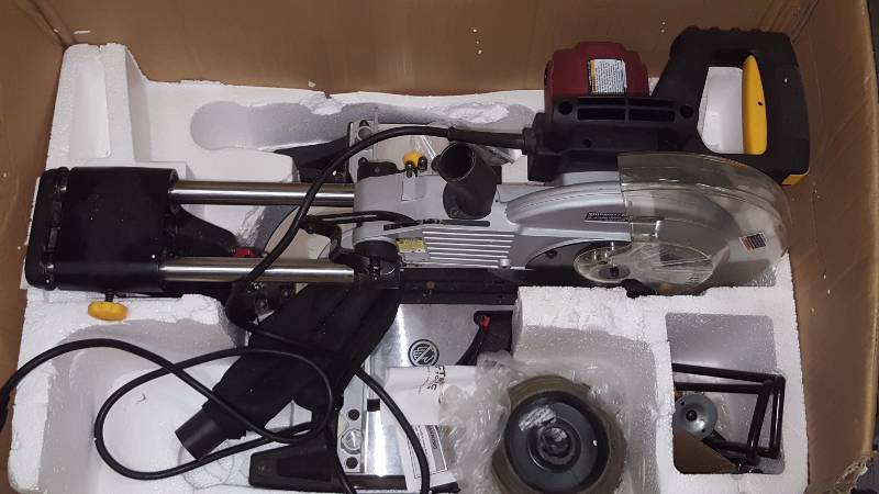 lot 67 image: 10 Compound Miter Saw