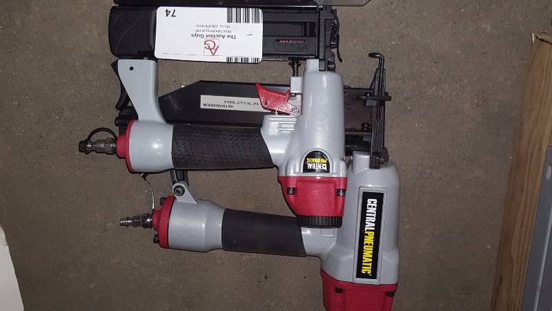 lot 74 image: Air Finish Nailer & Air NailerStapler