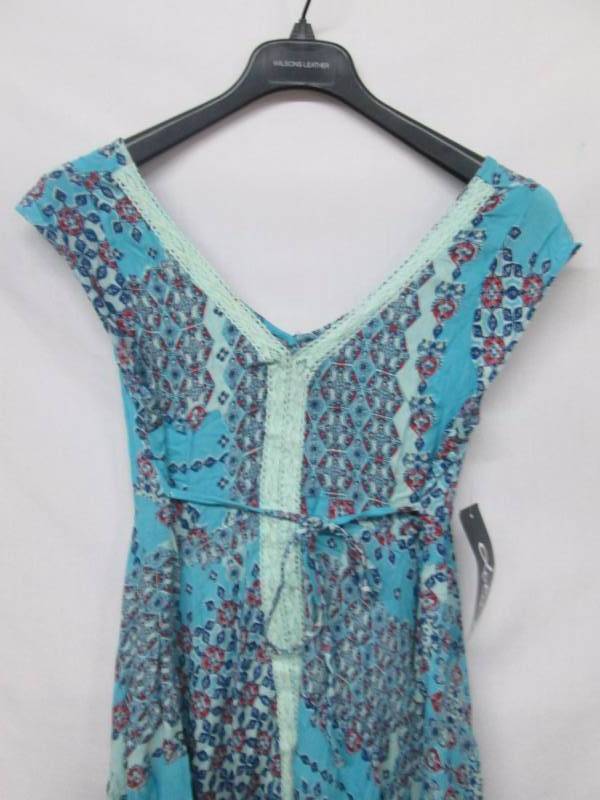 lot 92 image: Lola P Hankie Hem Dress