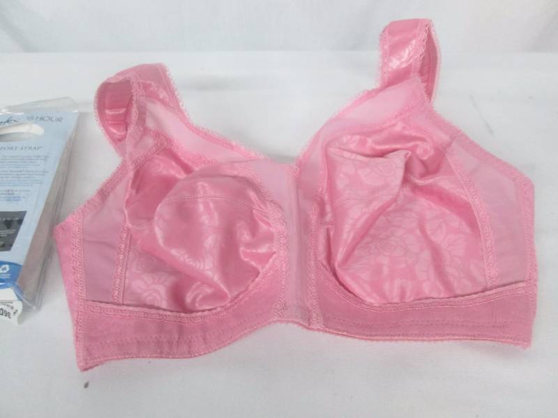 lot 79 image: Playtex 18-Hour Comfort Strap Wirefree Bra