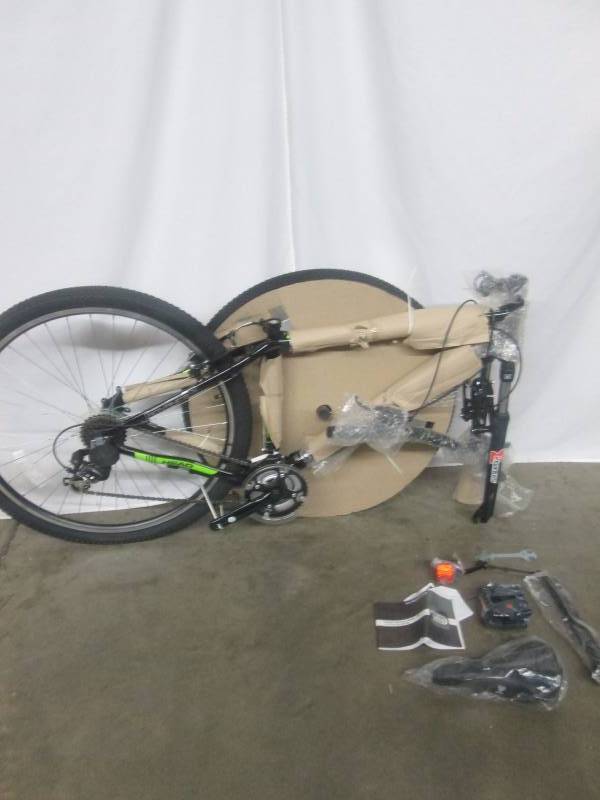 lot 2 image: Head Rise 129 Mens 29 21-Speed Mountain Bike