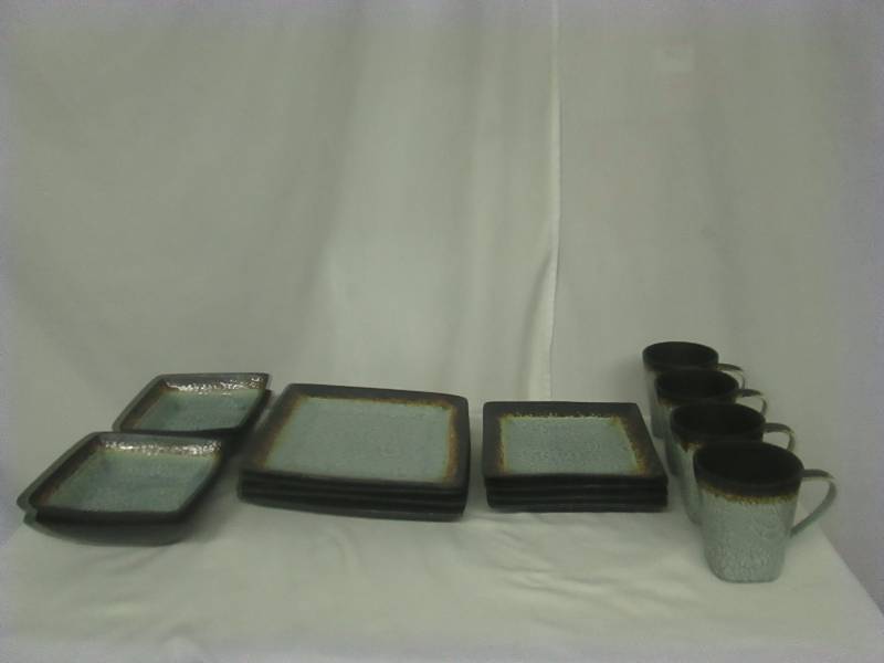 lot 28 image: McLeland Design 16-pc. Reactive Glaze Stoneware Dinnerware Set
