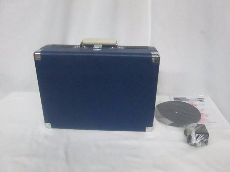 lot 16 image: Crosley Cruiser Portable Turntable