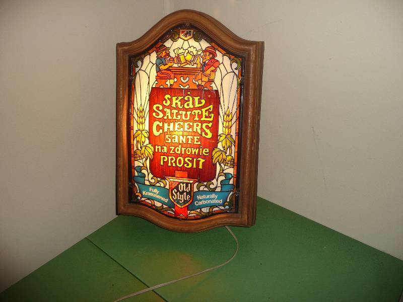 VINTAGE OLD STYLE BEER LIGHT - CHEERS