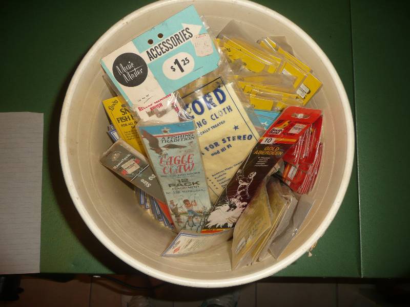 LARGE LOT OF VINTAGE FISHING HOOKS - IN ORIGINAL PACKAGE AND PRICED FROM COAST TO COAST HARDWARE - NEVER SEE THESE AGAIN