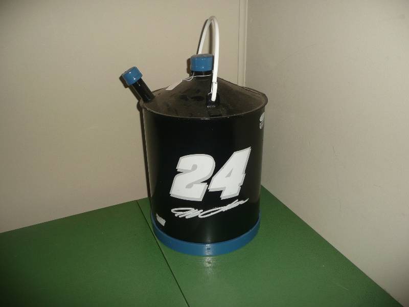 #24 Jeff Gordon VINTAGE HAND PAINTED GAS CAN - Very Cool