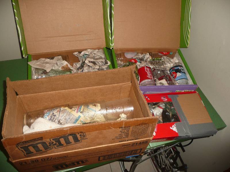 LARGE VINTAGE COKE GROUP LIGHTSGLASSWARE - SEE PICTURES