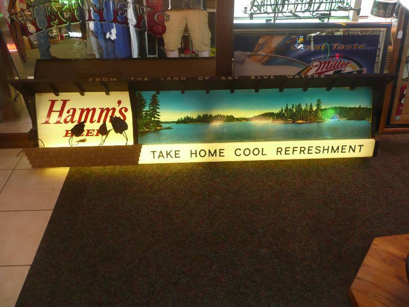 LARGE HAMMS BEER - TAKE HOME COOL REFRESHMENT - 76 12 BY 18 IN WORKING CONDITION