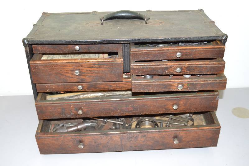 lot 170 image: Vintage Schartow Iron Mechanic tool box and tools
