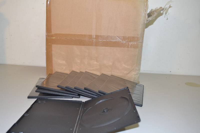 lot 184 image: CDDVD Cases