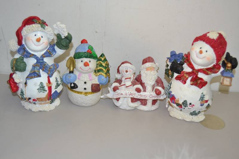 lot 216 image: Snowman and Santa