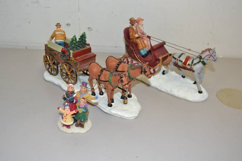 lot 227 image: Christmas Village People