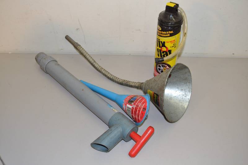 lot 241 image: Garage Items