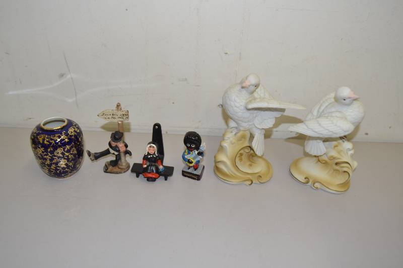 lot 248 image: Figurines